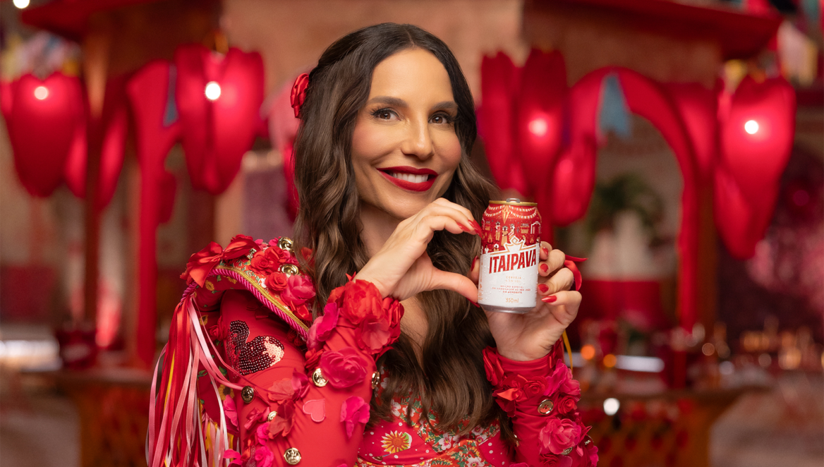 Em nova campanha com Ivete Sangalo, Itaipava celebra o amor do nordestino pelo São João